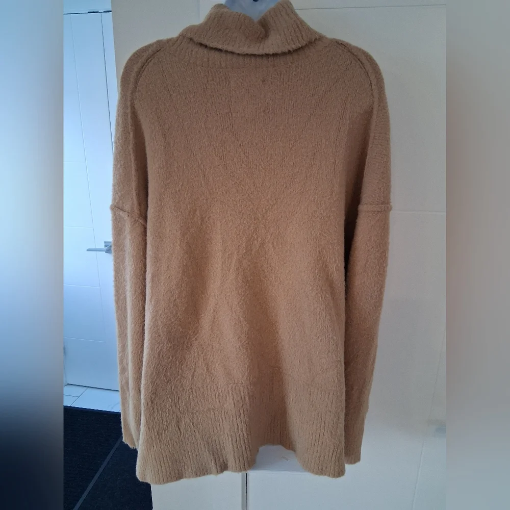 Aerie/ Soft Camel/ Cowl Neck Sweater/ Size US M - Picture 3 of 7